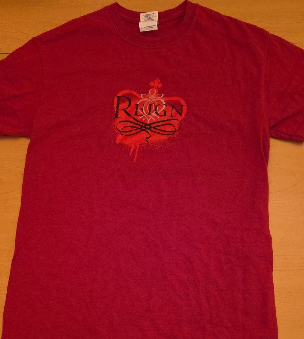 Gildan Red Graphic Tee